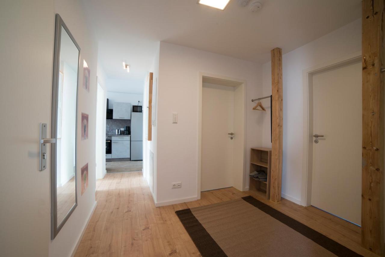 Schoene Grosse Ferienwohnung 79M2 Und 2 Baeder, Zentrumnah, 2Og Ерфурт Екстериор снимка